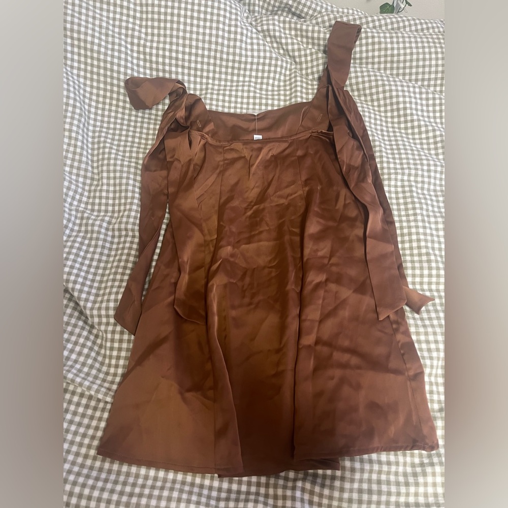 NWT Urban Outfitters Bri Double Bow Chocolate Brown Mini Dress - Picture 8 of 9